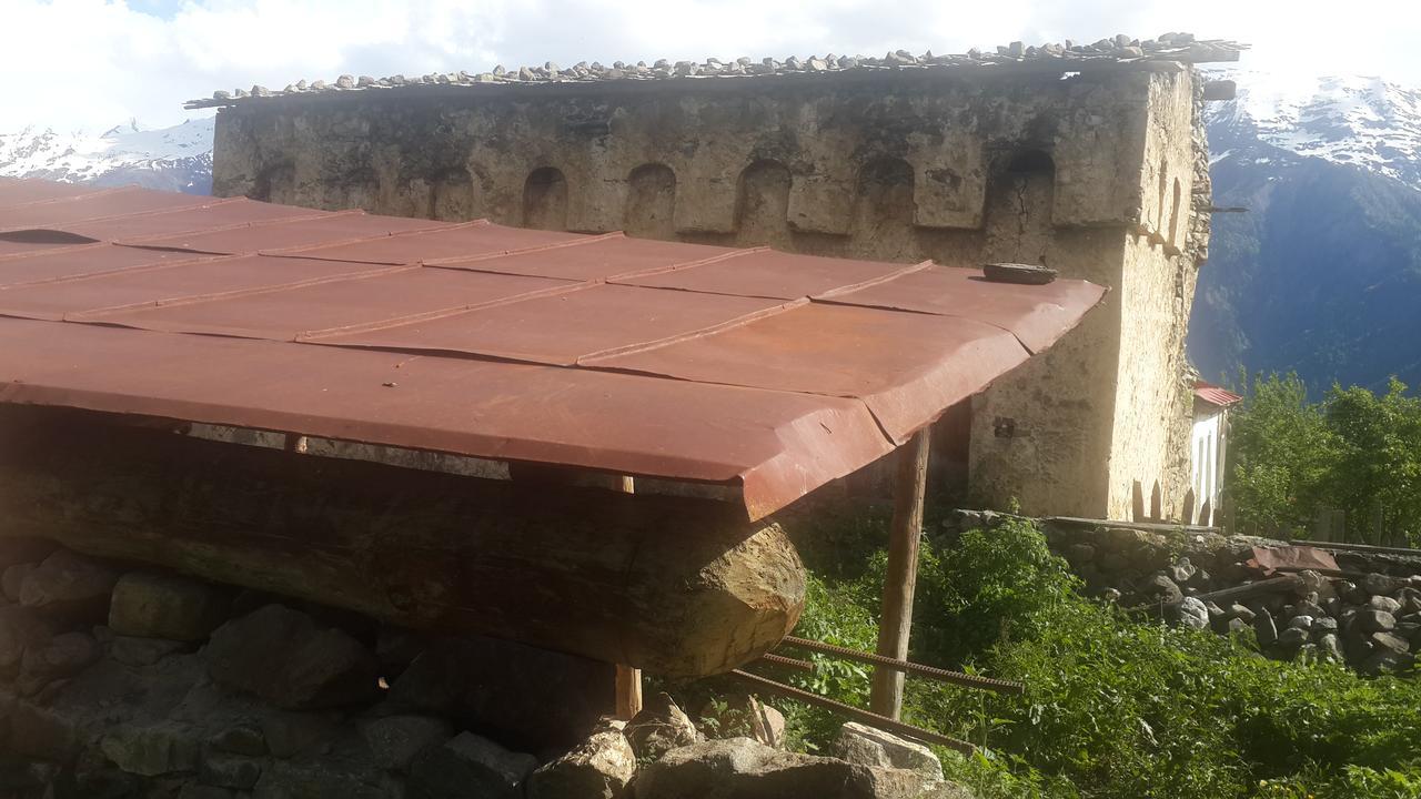 GergHouse Hotel Mestia Luaran gambar